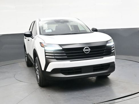 New 2026 Nissan Kicks S FWD image 10