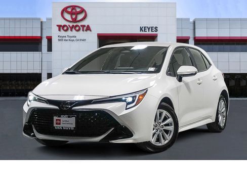 Certified 2024 Toyota Corolla SE w/ SE Package image 1