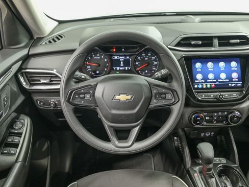 Used 2023 Chevrolet TrailBlazer LT w/ Convenience Package AWD/4WD image 17