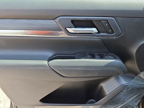 New 2026 GMC Terrain Elevation image 35