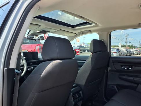 Used 2026 Honda CR-V EX image 12
