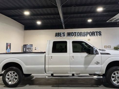 Used 2015 Ford F250 Lariat w/ Lariat Ultimate Package image 4