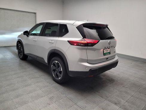 Used 2025 Nissan Rogue SV AWD/4WD image 5