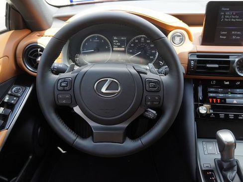 Used 2025 Lexus IS 350 F Sport RWD image 17