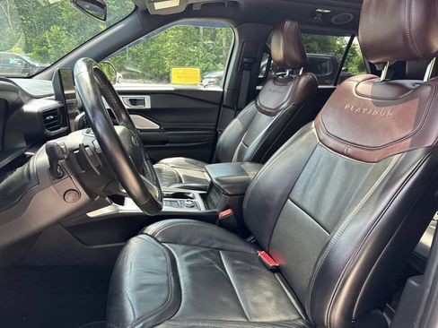 Used 2020 Ford Explorer Platinum w/ Premium Technology Package AWD/4WD image 38