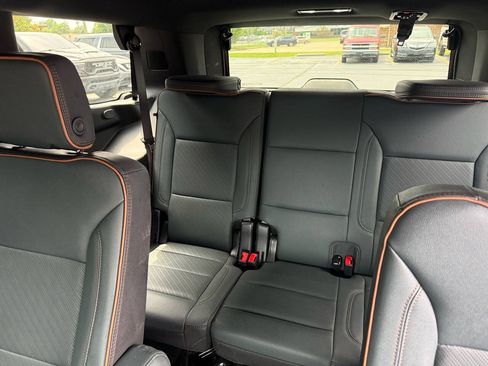 Used 2025 GMC Yukon AT4 w/ Premium Trailering Package AWD/4WD image 21