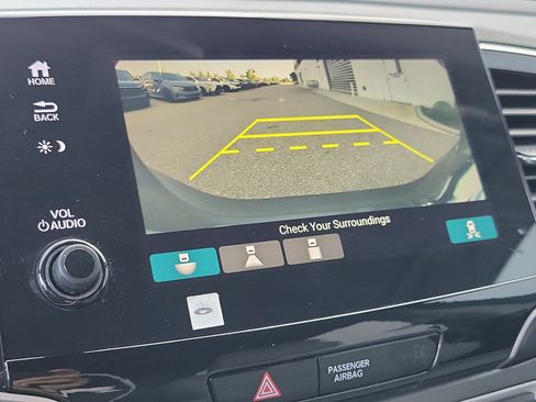 Used 2021 Honda Pilot EX image 31