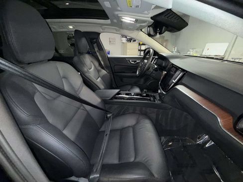 Used 2024 Volvo V60 B5 Cross Country Plus AWD/4WD image 14