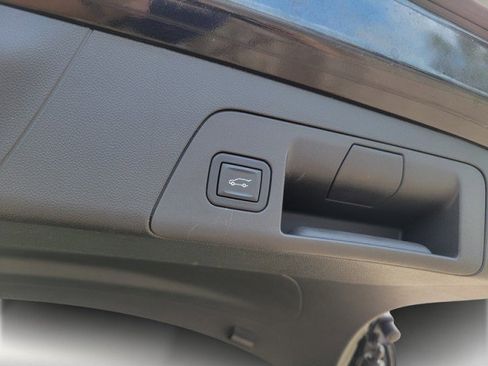 Used 2023 Buick Envision Essence w/ Sport Touring Package image 6