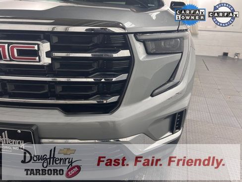 Used 2025 GMC Acadia Elevation image 12