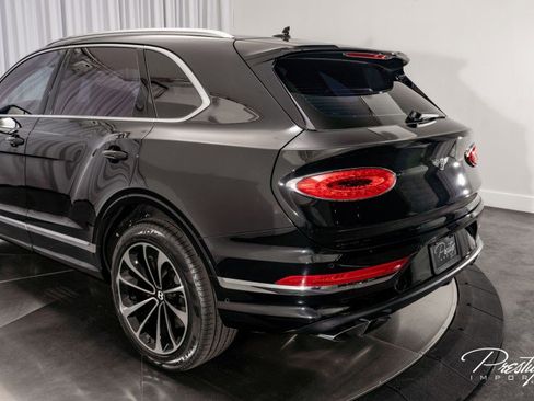 Used 2022 Bentley Bentayga image 14