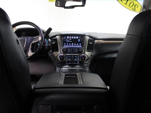Used 2019 GMC Yukon Denali w/ Denali Ultimate Package image 32