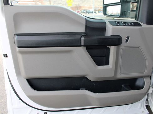 Used 2020 Ford F350 XL w/ Power Equipment Group image 19