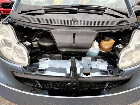 Used 2013 smart fortwo passion image 10