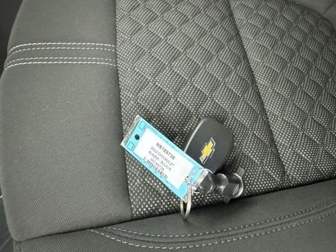 Used 2022 Chevrolet Blazer LT FWD image 32