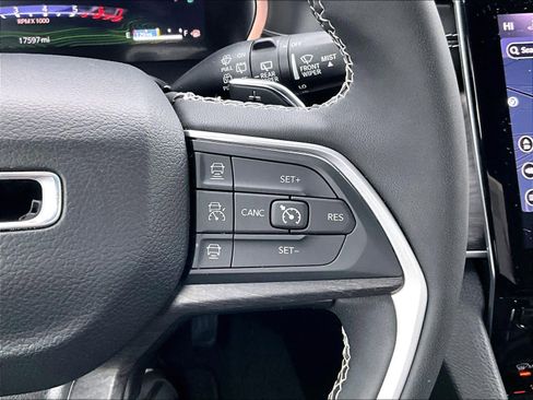 Used 2024 Jeep Grand Cherokee Limited 4xe image 24