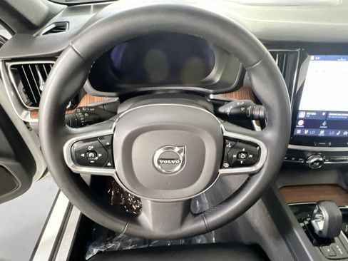 Used 2023 Volvo S60 B5 Plus w/ Climate Package AWD/4WD image 11