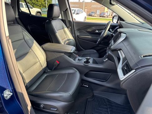 Used 2023 GMC Terrain SLT w/ Infotainment Package II AWD/4WD image 12