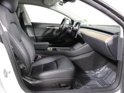 Used 2023 Tesla Model 3 Standard Range image 15