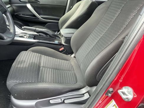 Used 2024 Mitsubishi Eclipse Cross LE image 13