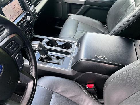 Used 2017 Ford F150 XLT w/ Equipment Group 302A Luxury AWD/4WD image 17