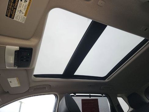 Certified 2024 Nissan Rogue SL w/ SL Premium Package image 16