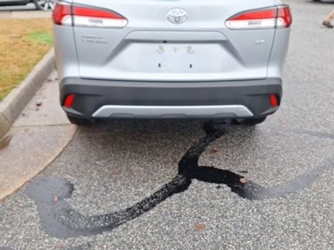 Used 2024 Toyota Corolla Cross LE image 5