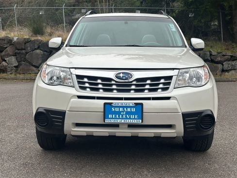 Used 2011 Subaru Forester 2.5X Premium w/ All-Weather Pkg image 5