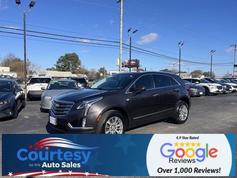 Used 2018 Cadillac XT5 Luxury w/ Driver Awareness Package image 4