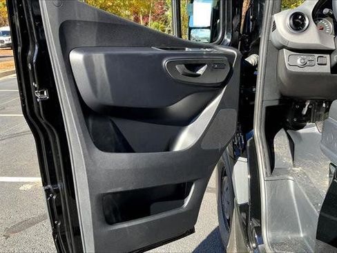 New 2025 Mercedes-Benz Sprinter 2500 image 10