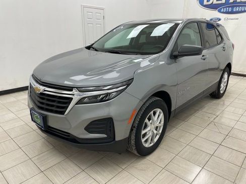 Used 2024 Chevrolet Equinox LS w/ LS Convenience Package image 19