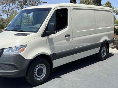 Used 2026 Mercedes-Benz Sprinter 2500 image 36