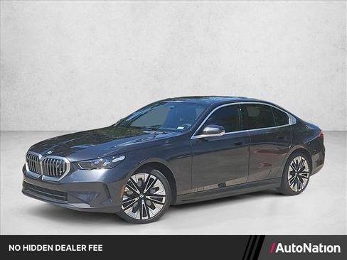 Used 2026 BMW i5 eDrive40 w/ Premium Package AWD/4WD image 1