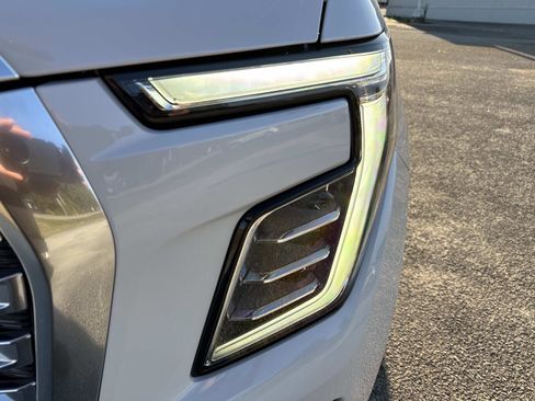 New 2026 GMC Yukon XL Denali w/ Sun & Power Step Package image 9