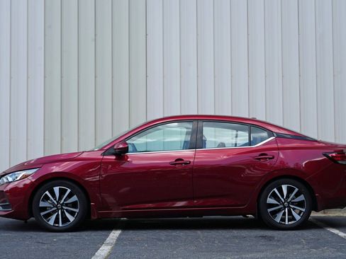 Used 2023 Nissan Sentra SV w/ SV Premium Package FWD image 8