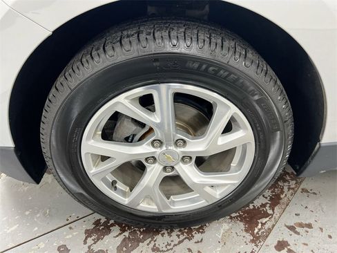 Used 2020 Chevrolet Equinox Premier image 25