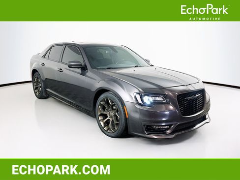 Used 2017 Chrysler 300 S w/ S Model Appearance Package RWD image 1