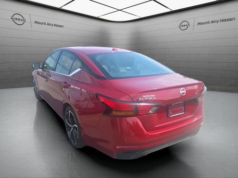 Certified 2025 Nissan Altima 2.5 SR w/ SR Premium Package FWD image 6