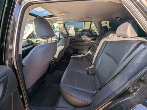 Used 2015 Subaru Outback 2.5i Limited AWD/4WD image 9