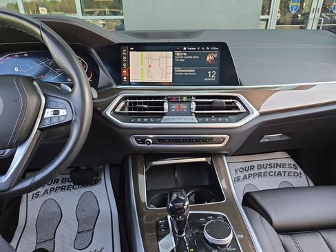 Used 2022 BMW X5 xDrive40i w/ Parking Assistance Package image 22