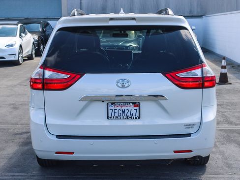 Used 2015 Toyota Sienna Limited Premium AWD/4WD image 8