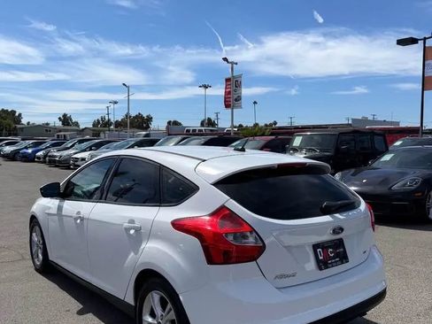 Used 2013 Ford Focus SE FWD image 3