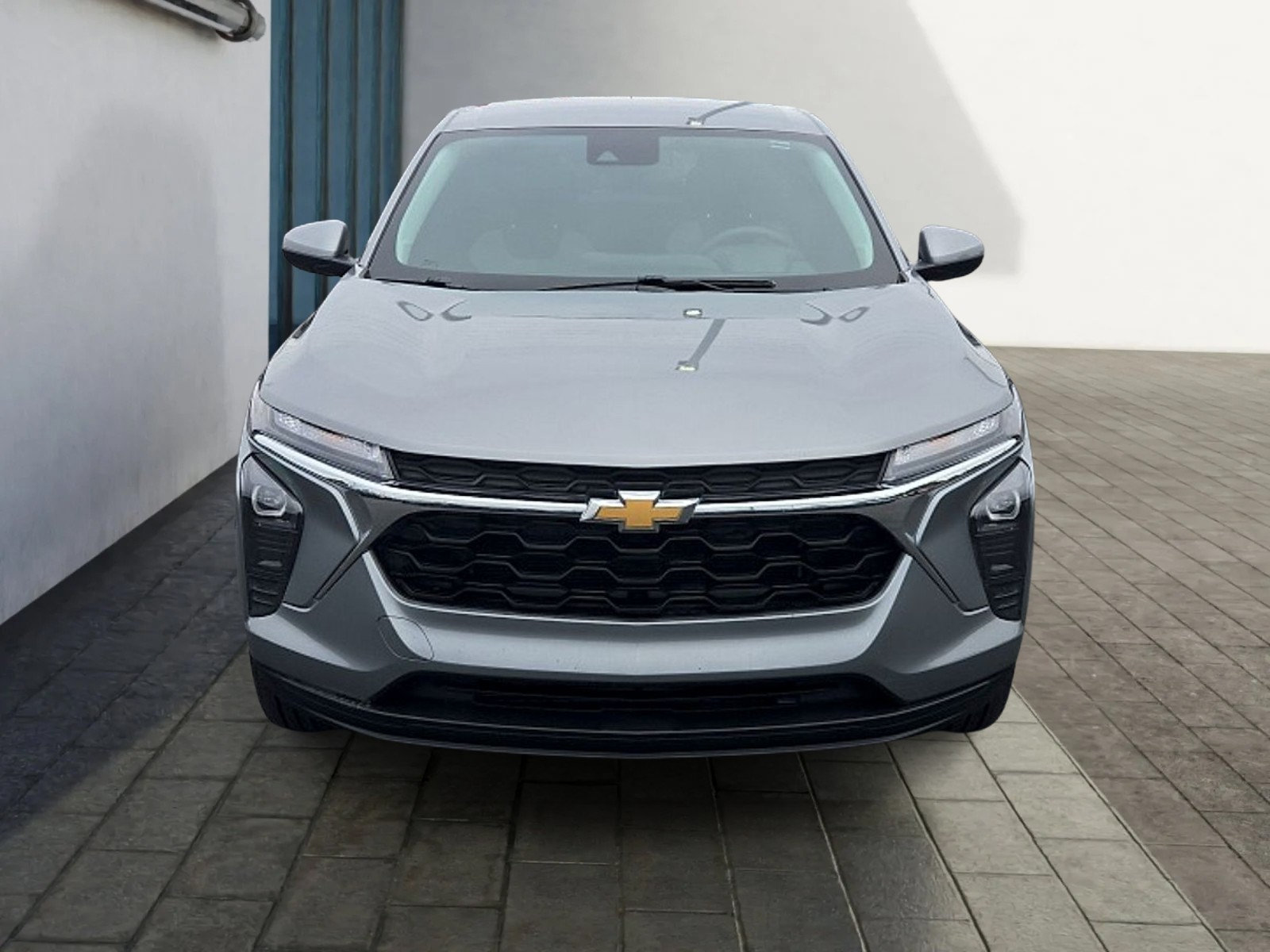 Used 2024 Chevrolet Trax LS w/ LS Convenience Package FWD image 8