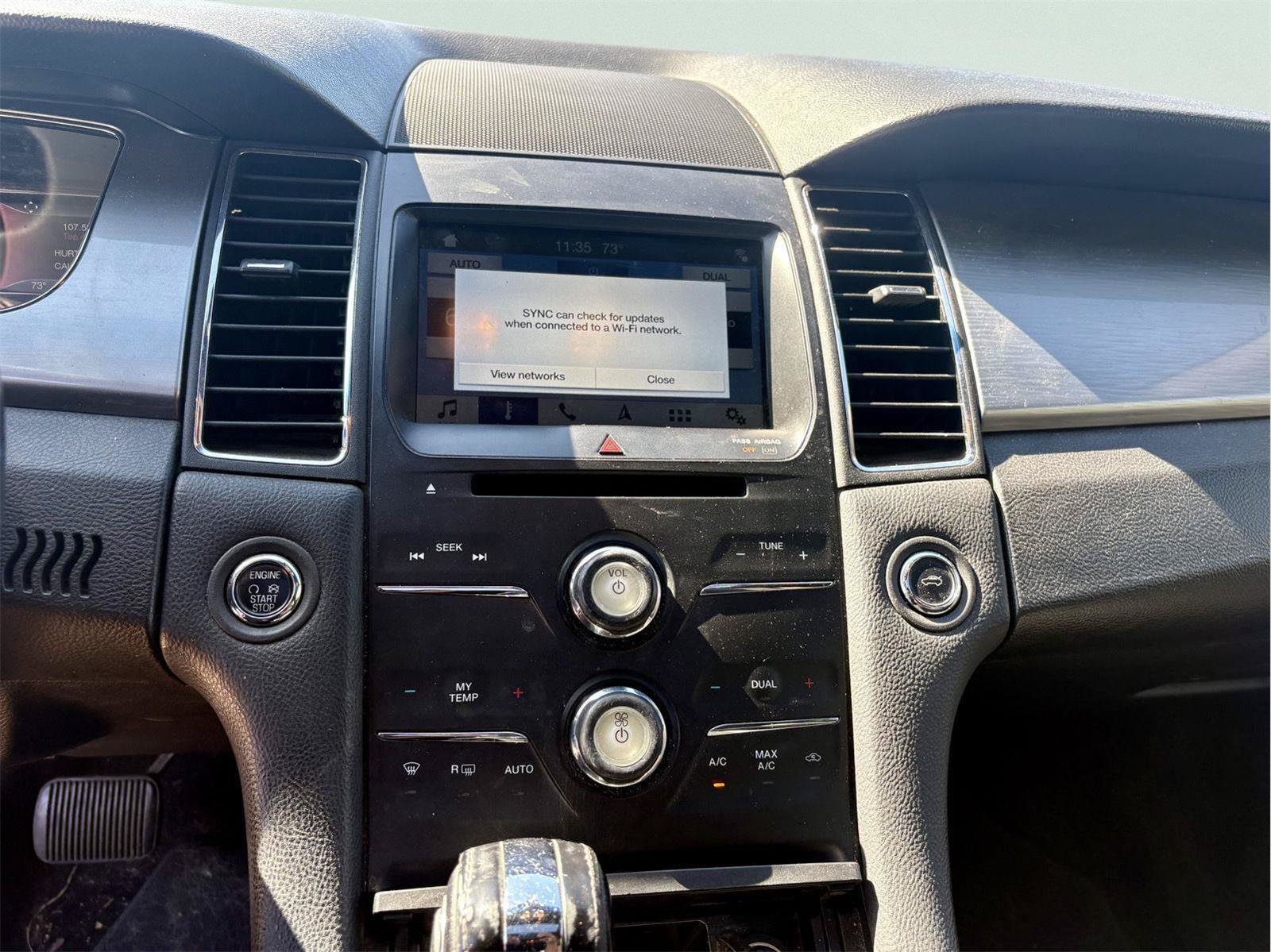 Used 2018 Ford Taurus SEL w/ Equipment Group 201A FWD image 17
