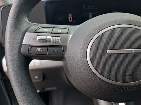 Used 2024 Hyundai Kona SE FWD image 13