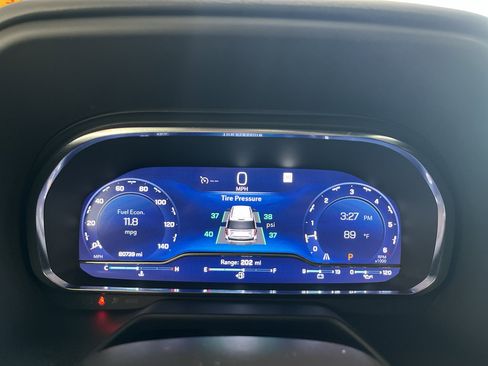 Used 2022 Chevrolet Tahoe LT w/ Luxury Package image 18