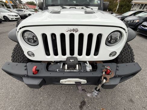 Used 2016 Jeep Wrangler Unlimited Rubicon image 30