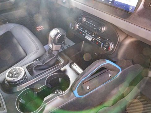 Used 2024 Ford Bronco Black Diamond image 40