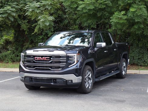 Used 2023 GMC Sierra 1500 SLT w/ SLT Premium Package AWD/4WD image 5