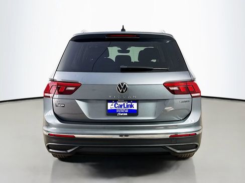 Used 2022 Volkswagen Tiguan SE w/ Panoramic Sunroof Package image 7